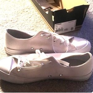 All white Converse size 7.5